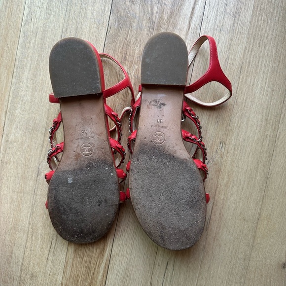 CHANEL Chain Sandals - Picture 14 of 16